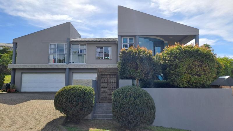 5 Bedroom Property for Sale in Stilbaai Wes Western Cape